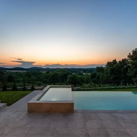 Lumi Holiday home *